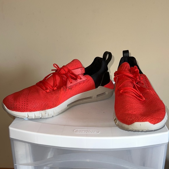 Under Armour Hovr Red White Black 